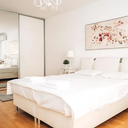 Crown Three Bedroom Appartement