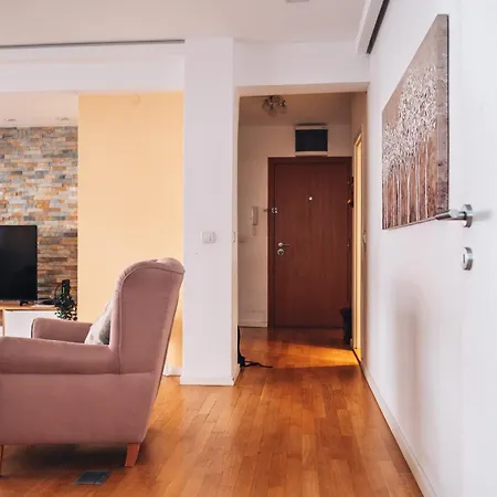 דירה Crown Three Bedroom