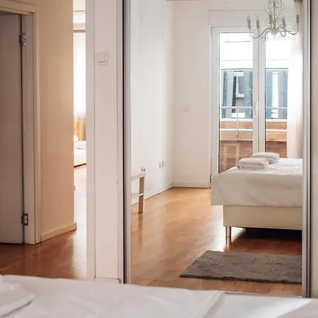 Crown Three Bedroom * בלגרד