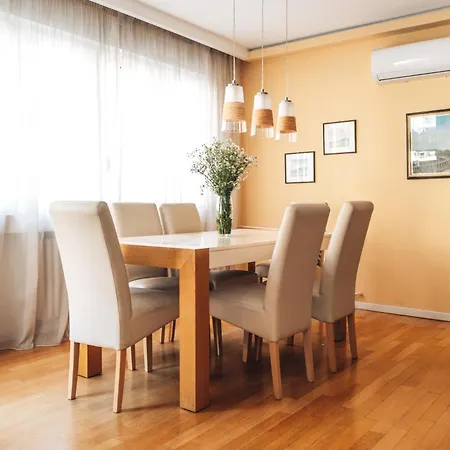 Appartement Crown Three Bedroom Belgrado
