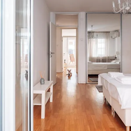 דירה Crown Three Bedroom *