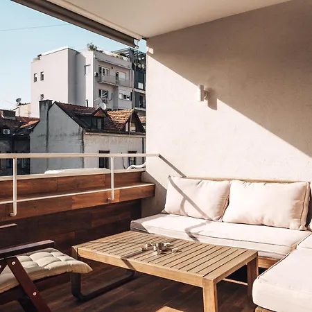 Appartement Crown Three Bedroom Belgrado